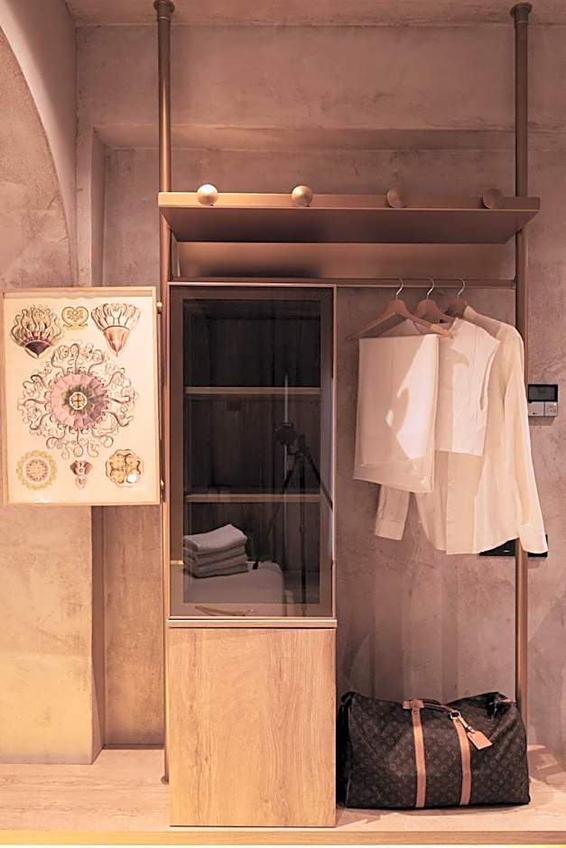 Medusa Luxury Suites
