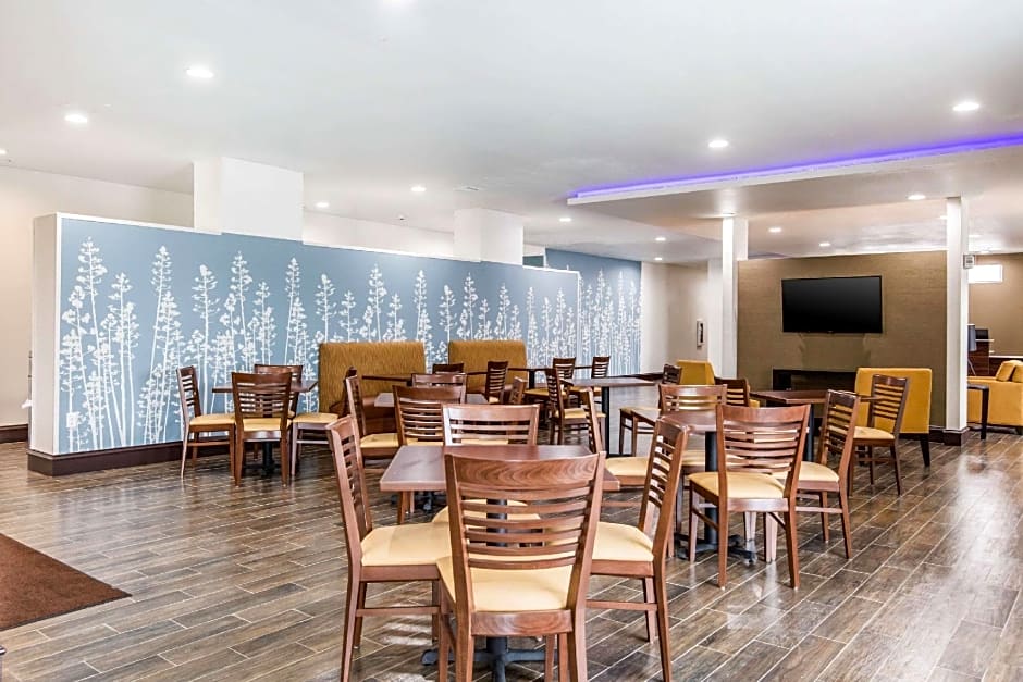 Sleep Inn & Suites