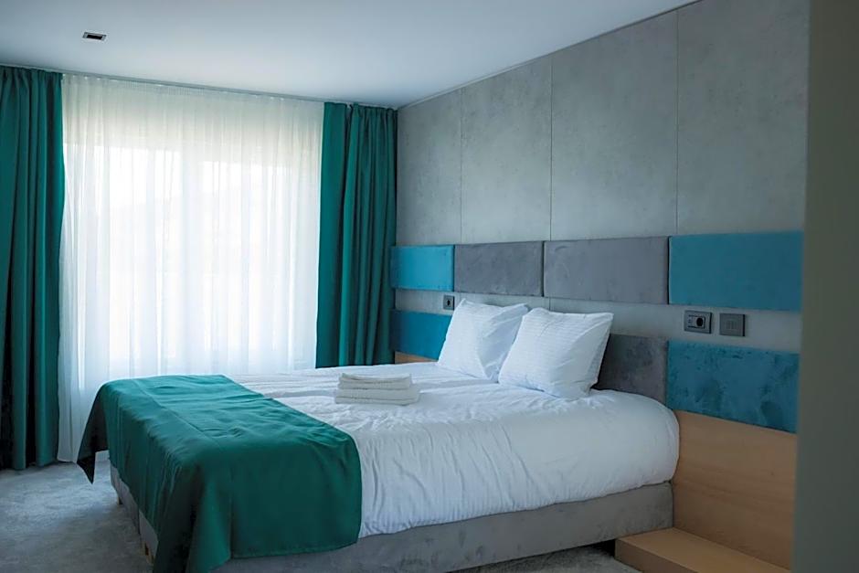Hotel Plutitor Lebăda