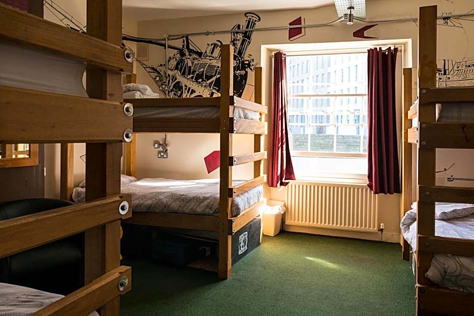 The Full Moon Backpackers