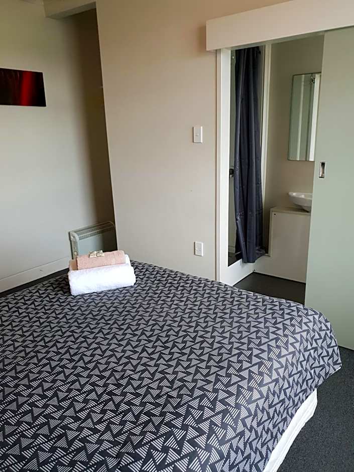 Horse and Jockey Inn