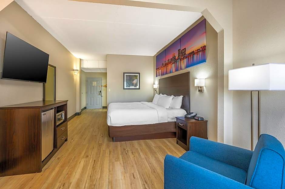 Clarion Pointe