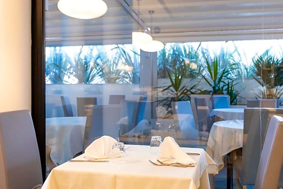 Ferretti Beach Hotel