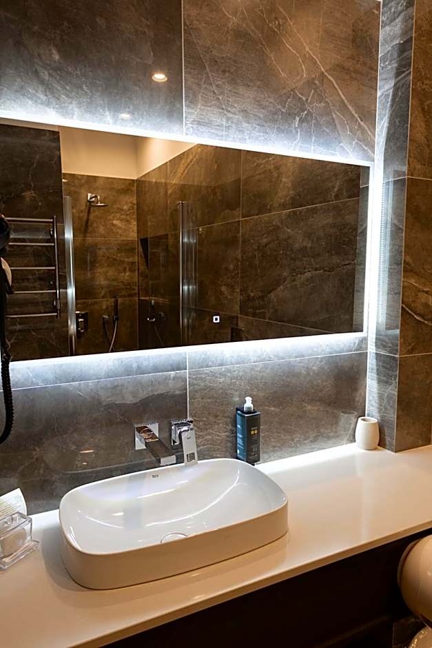 Red Baron Hotel & Restaurant