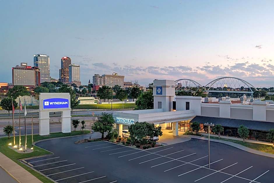 Wyndham Riverfront Little Rock