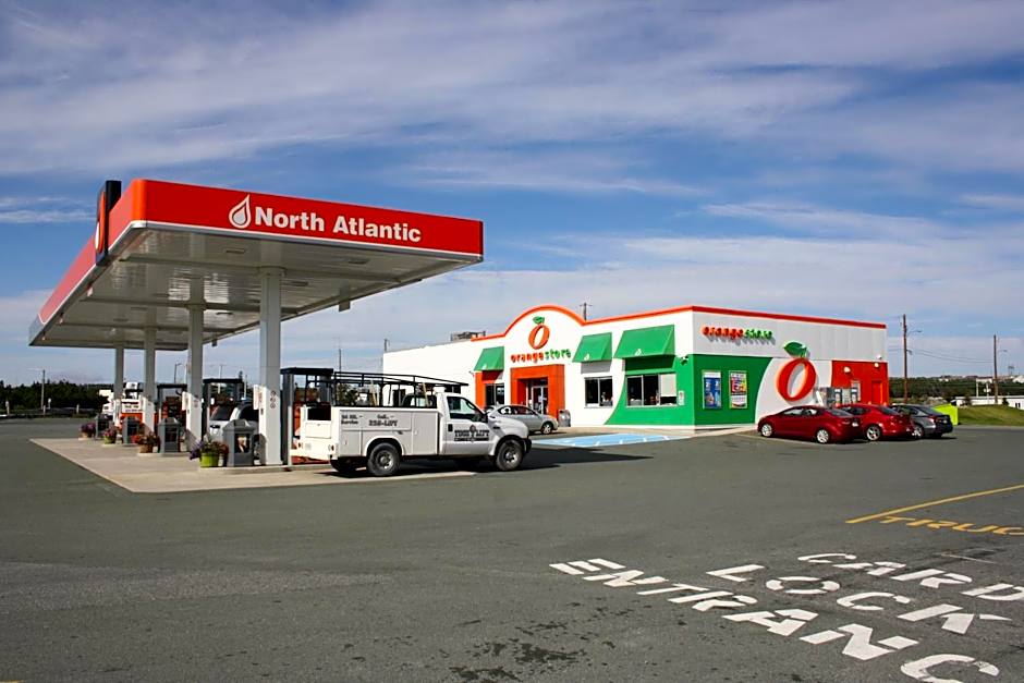 Crossroads Inn & Suites