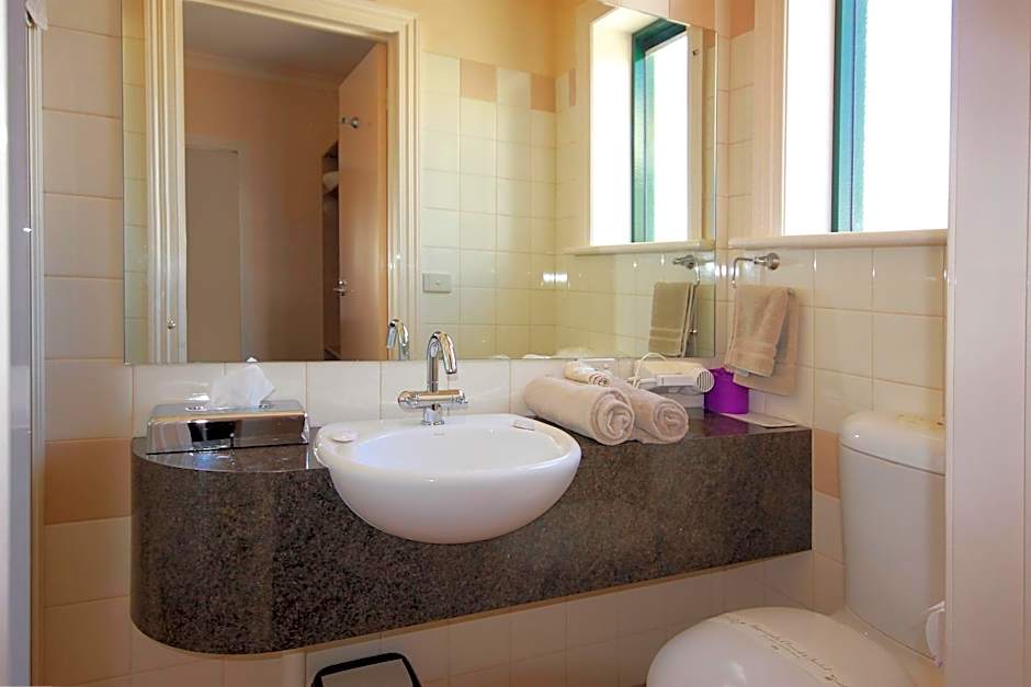 Mitchell River Tavern