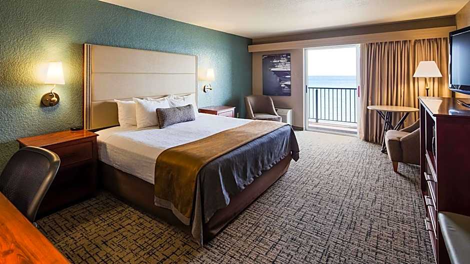 Best Western Harbour Pointe Lakefront