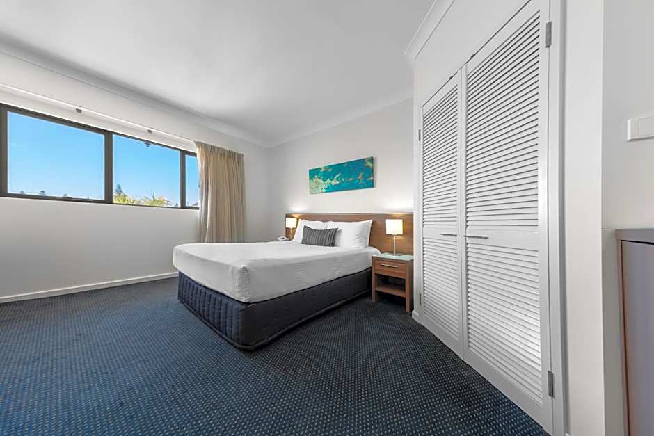 Ocean Centre Hotel