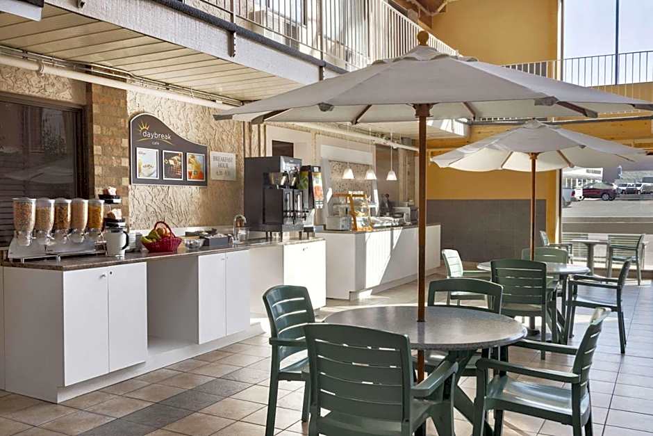 Days Inn by Wyndham Lethbridge