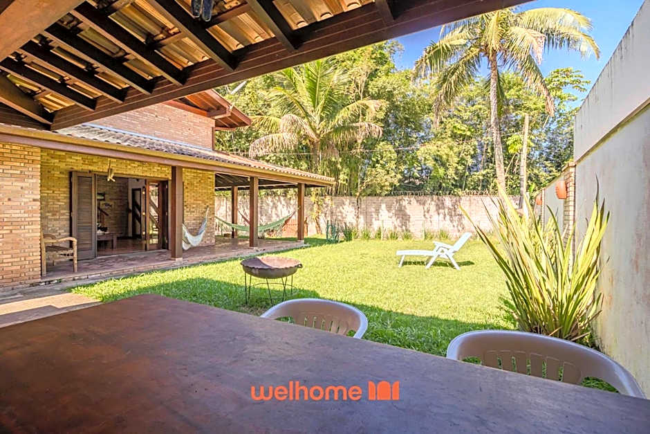 Casa em Ubatuba com área gourmet e acesso a rio