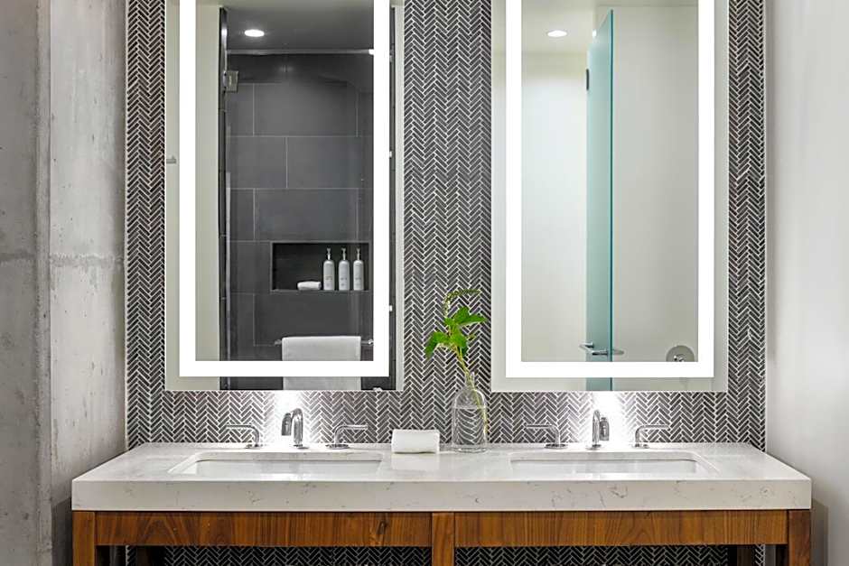 Limelight Hotel Denver