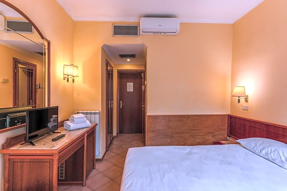 Hotel Pomezia