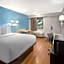 Travelodge by Wyndham Madison Heights MI