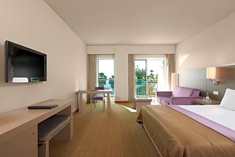 Melia Room Lateral Sea View