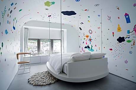 Tunnel of dreams “Dream of a trip, journey of a dream” by Lulu Kouno