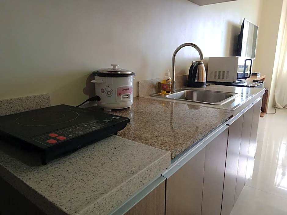 HORIZON 101 A6 beside Mango bar,Robinson mall,free pool,wifi,kitchen