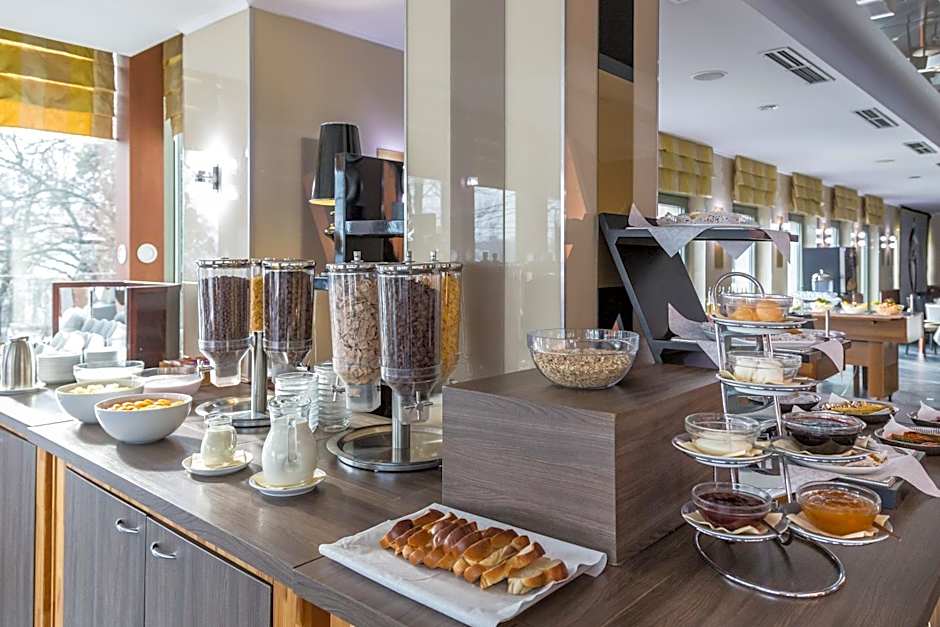 Holiday Beach Budapest Wellness Hotel with Sauna Park