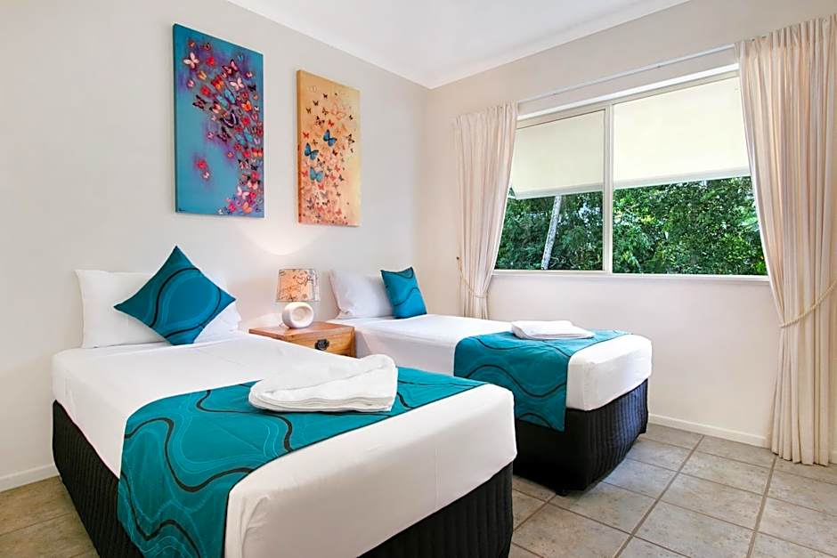 On The Beach Holiday Apartments