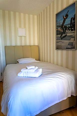 Single Room with Private Bathroom