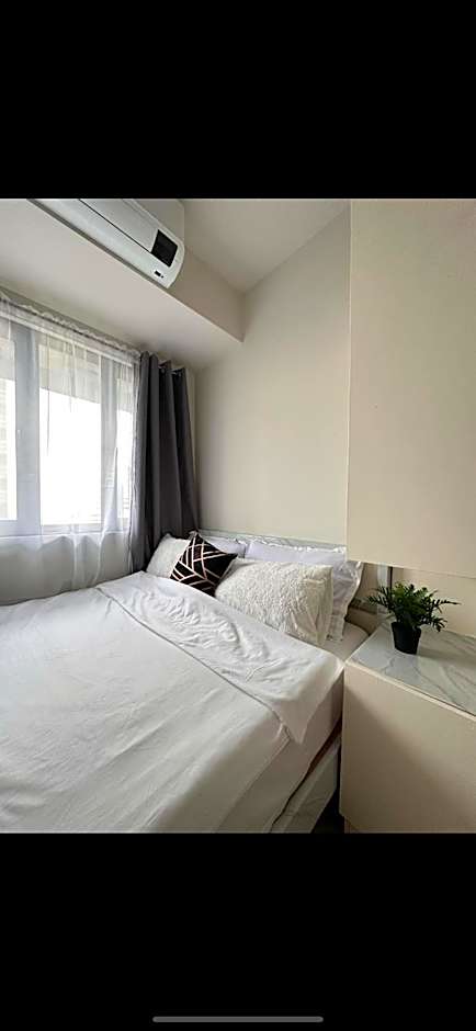 Mall of Asia MOA S Residences , IKEA Pasay , NAIA Airport , Manila Bay