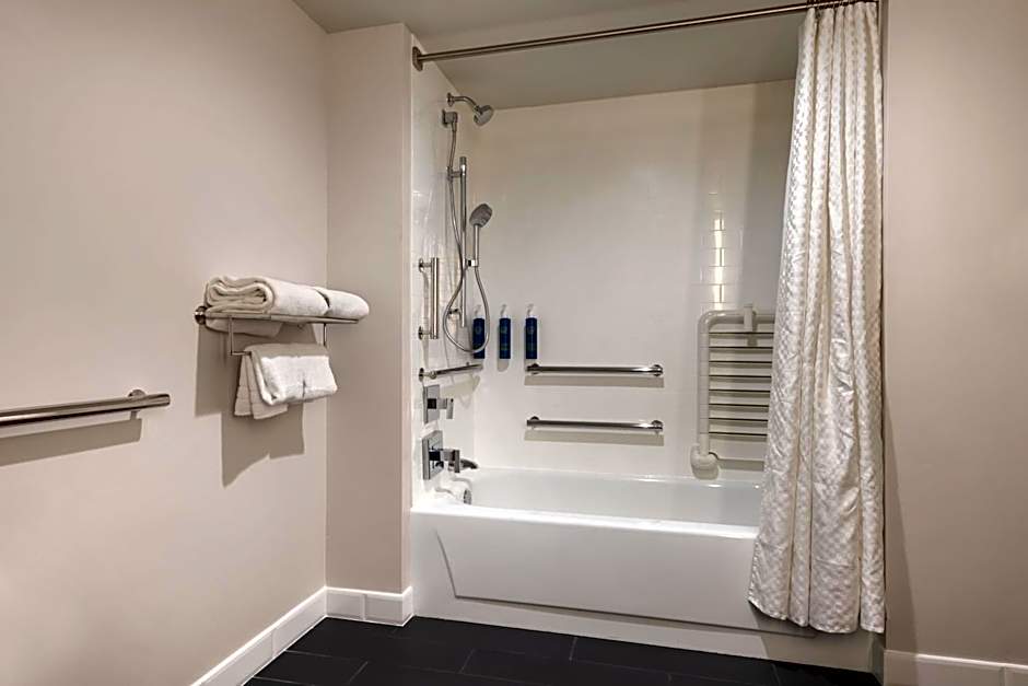 Four Points By Sheraton Bakersfield