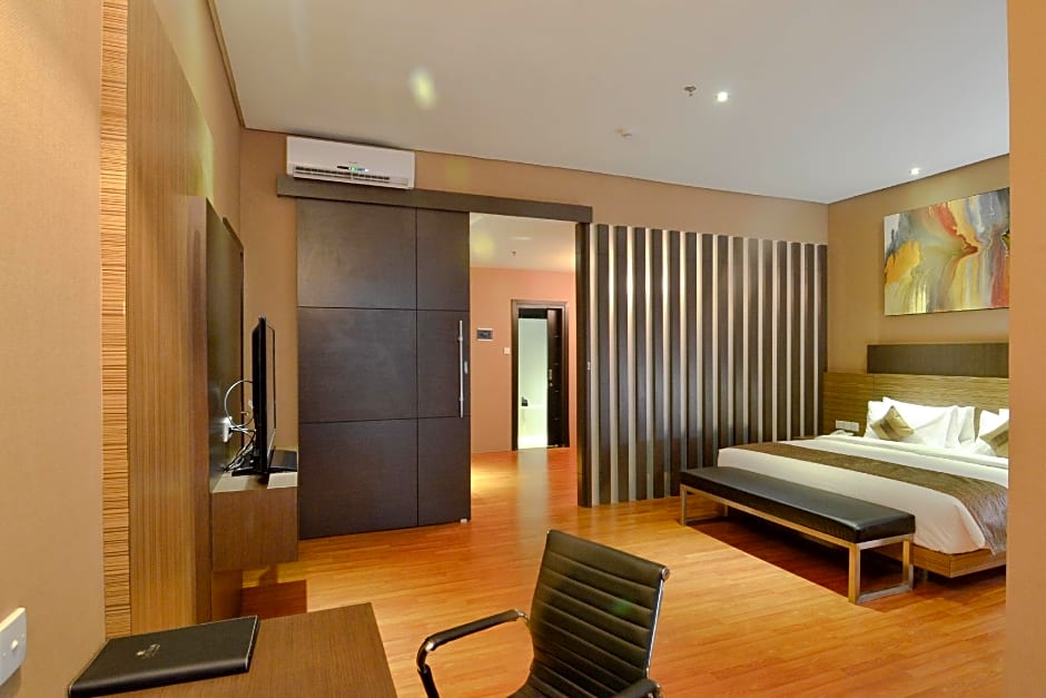 Photo 1 of 4 of Royal Suite
