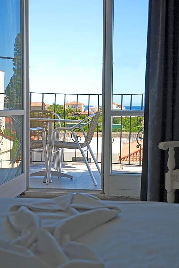 Amanda Hotel