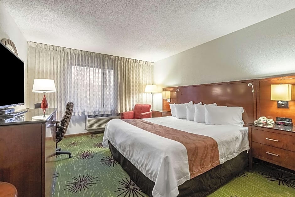 Quality Inn & Suites Albert Lea