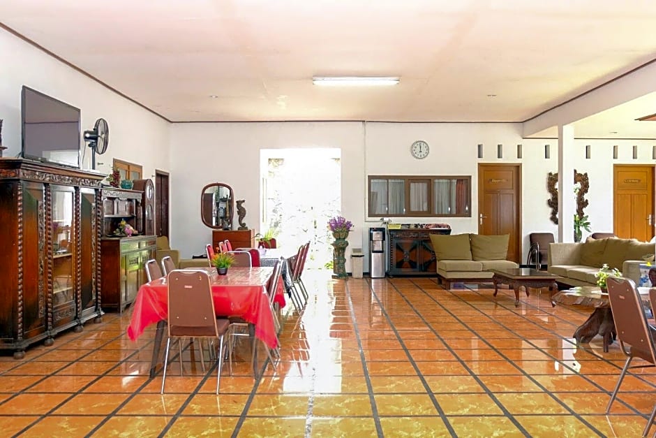 Hotel O Loesje Guest House Syariah