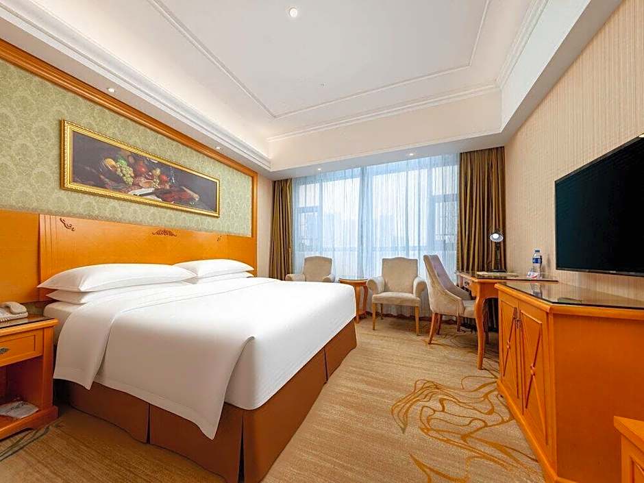 Vienna Hotel Shenzhen Gongming Nanhuan Road