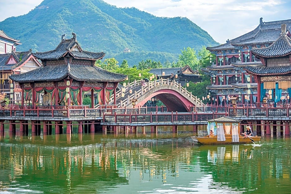 Holiday Inn Express Dongyang Hengdian By IHG