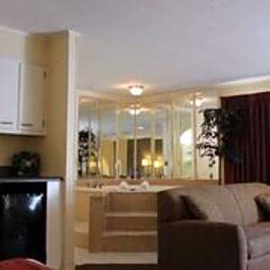 Lake View Inn & Suites