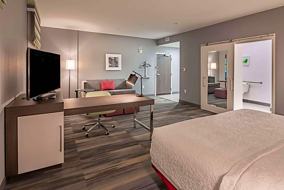 Hampton Inn By Hilton and Suites Dallas/Plano Central