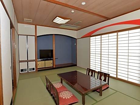 South Wing Japanese Style Room with 12 to 15 Tatami without Bathtub and View - Non-Smoking