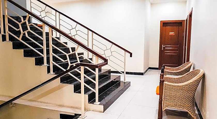 RedDoorz Plus @ Grand City Inn Makassar