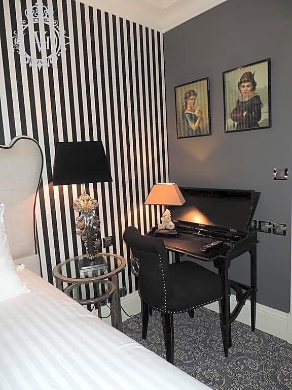 Hotel Vendome - BW Signature Collection