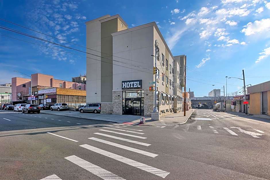 Hotel Pergola Jamaica JFK