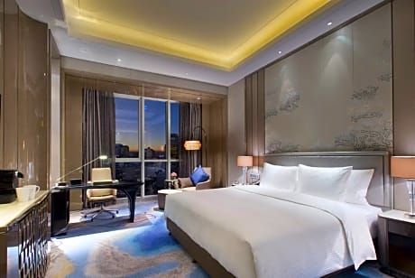 Deluxe King Bed Room