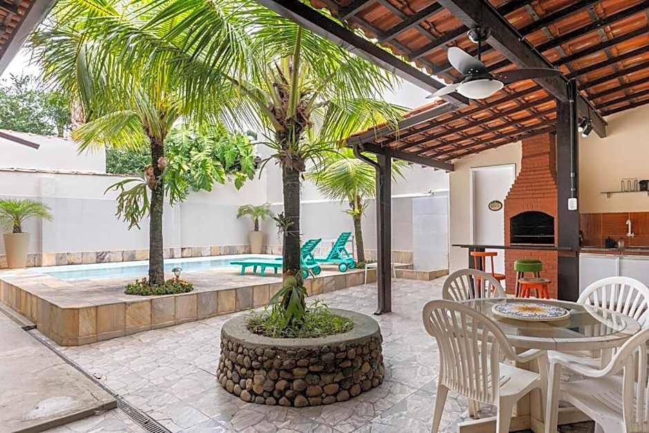 Casa com piscina em Piratininga