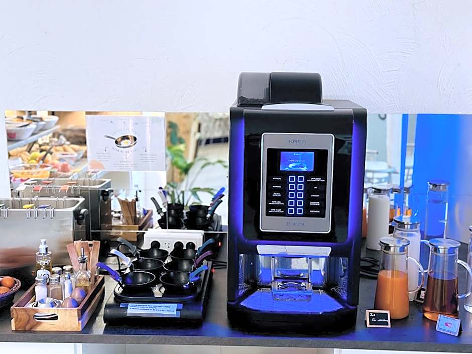 Hotel Les Palmiers En Camargue