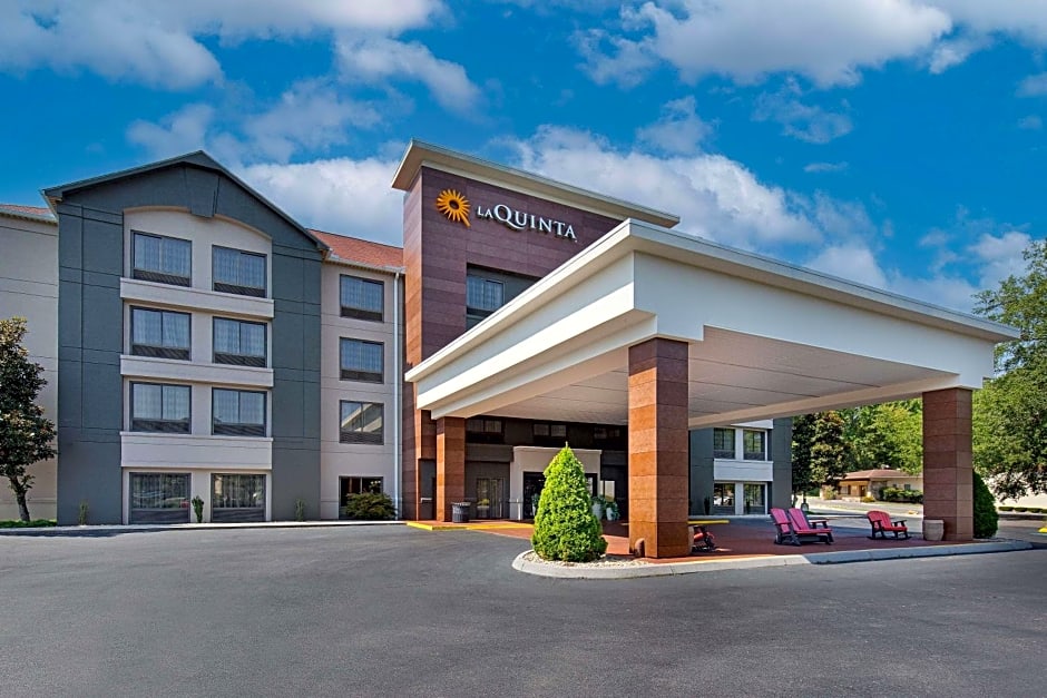 La Quinta Inn & Suites by Wyndham Pigeon Forge- Dollywood