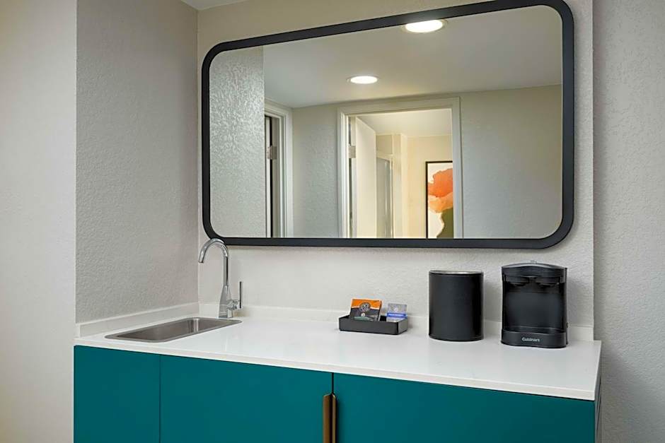 Embassy Suites By Hilton Hotel Memphis