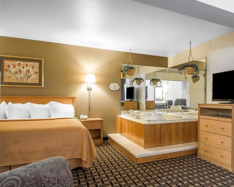 Quality Inn Mauston I-90