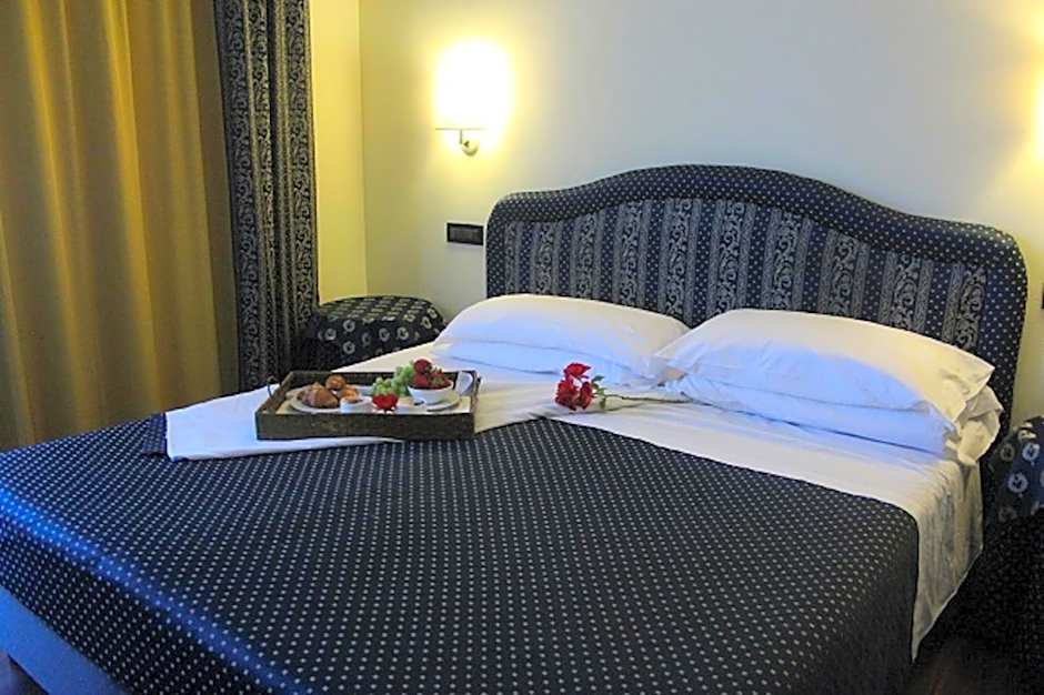 Yachting Hotel Mistral