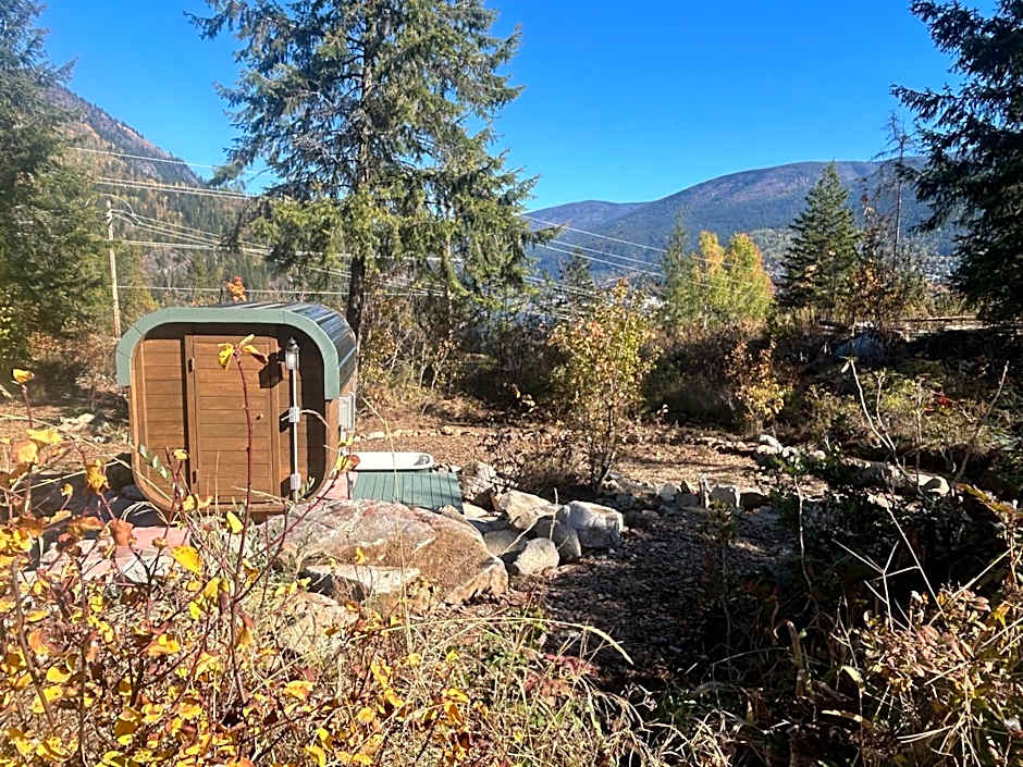 Idyllic Cabin Retreat Only 5 Minutes Away From Nelson