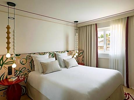 Deluxe Room with Pool View