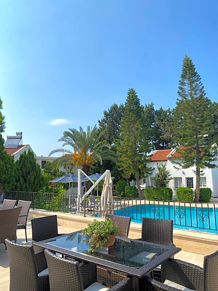 The Prince Inn Hotel & Villas