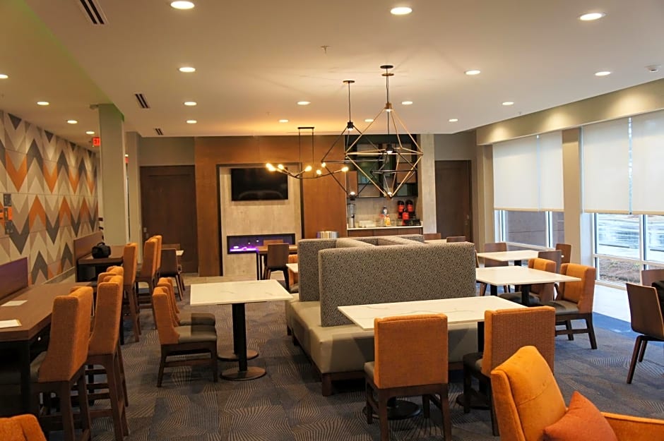 La Quinta Inn & Suites by Wyndham Oxford