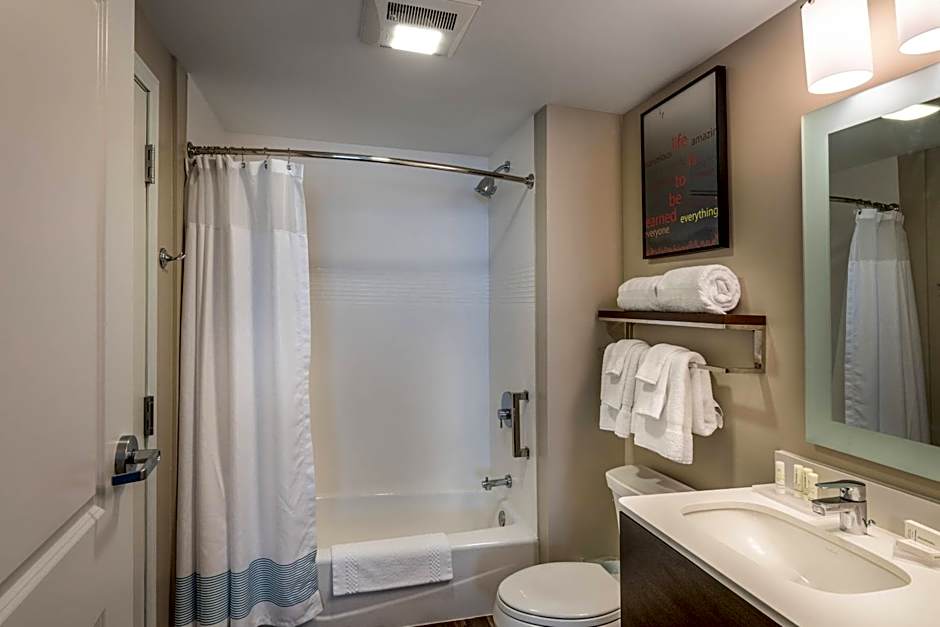 TownePlace Suites by Marriott Milwaukee Oak Creek